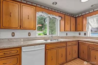 6353 School Street SW, Lakewood, WA 98499 - Photo 10
