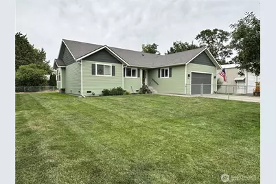 213 West Street, Waitsburg, WA 99361 - Photo 1