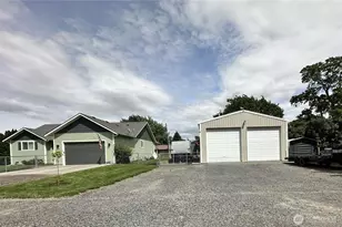 213 West St, Waitsburg, WA 99361 - Photo 2