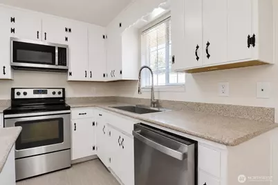 2401 S 62nd Street, Tacoma, WA 98409 - Photo 8