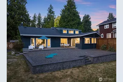 2137 N 128th Street, Seattle, WA 98133 - Photo 2