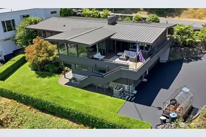 8125 Bayridge Avenue, Gig Harbor, WA 98332 - Photo 2