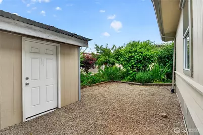 819 Mountain Villa Loop, Enumclaw, WA 98022 - Photo 28