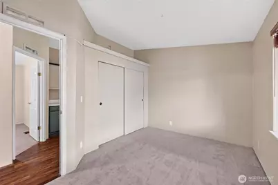 819 Mountain Villa Loop, Enumclaw, WA 98022 - Photo 14