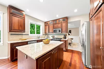 451 211th Avenue NE, Sammamish, WA 98074 - Photo 12