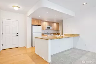 3221 SW Avalon Way, Seattle, WA 98116 - Photo 8