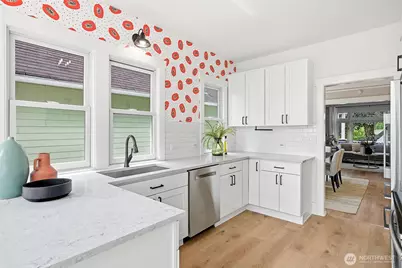 6534 19th Avenue NE, Seattle, WA 98115 - Photo 10
