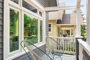 6534 19th Ave NE, Seattle, WA 98115 - Photo 2