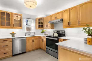 14052 Midvale Ave N, Seattle, WA 98133 - Photo 12