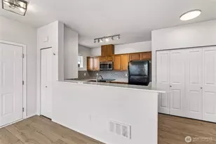 14915 38th Dr SE, Bothell, WA 98012 - Photo 8