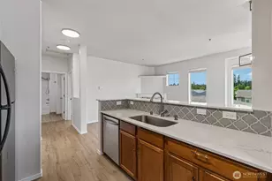 14915 38th Dr SE, Bothell, WA 98012 - Photo 6