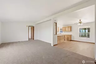 8325 N Lindgren Rd, Spokane, WA 99217 - Photo 12
