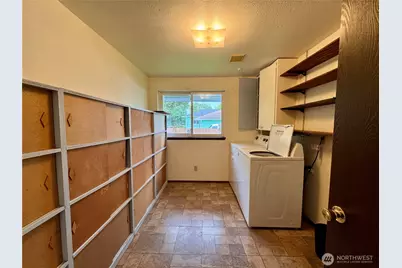 215 S 11th Street, Shelton, WA 98584 - Photo 10