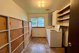 215 S 11th St, Shelton, WA 98584 - Photo 10