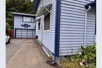 215 S 11th Street, Shelton, WA 98584 - Photo 2
