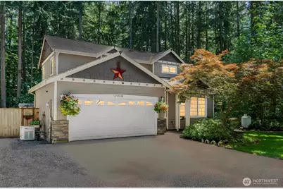 17826 Overlake Court SE, Yelm, WA 98597 - Photo 2