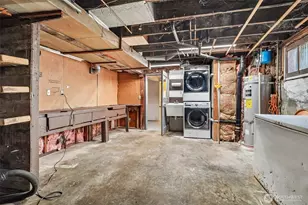 8555 30th Ave NW, Seattle, WA 98117 - Photo 24