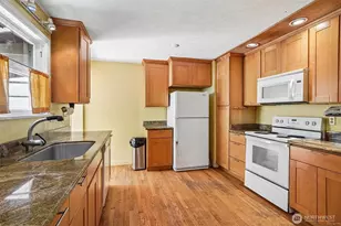 8555 30th Ave NW, Seattle, WA 98117 - Photo 8