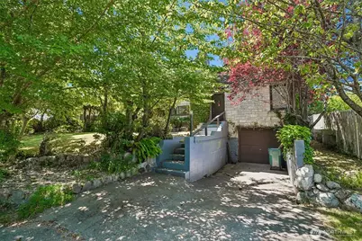 8555 30th Avenue NW, Seattle, WA 98117 - Photo 38