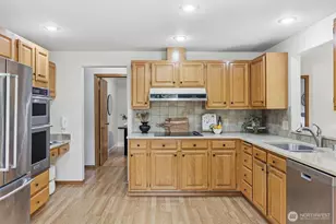 201 3rd Ave N, Edmonds, WA 98020 - Photo 12