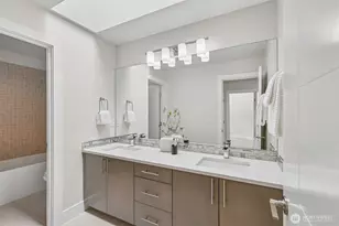 13110 NE 97th St, Kirkland, WA 98033 - Photo 28