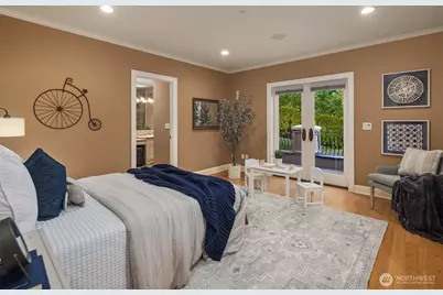 8638 NE 19th Place, Clyde Hill, WA 98004 - Photo 22