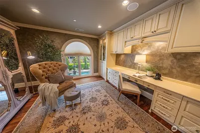 8638 NE 19th Place, Clyde Hill, WA 98004 - Photo 26