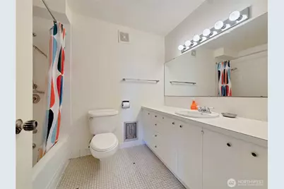 521 5th Avenue W #201, Seattle, WA 98119 - Photo 20