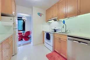 521 5th Ave W, Seattle, WA 98119 - Photo 14