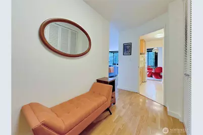 521 5th Avenue W #201, Seattle, WA 98119 - Photo 16