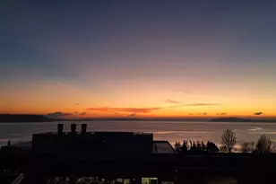 521 5th Ave W, Seattle, WA 98119 - Photo 2