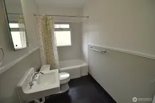 11307 15th Ave NE, Seattle, WA 98125 - Photo 10