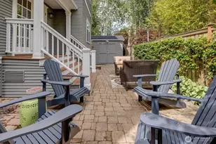 310 W Garfield St, Seattle, WA 98119 - Photo 32