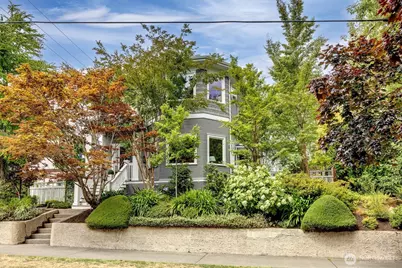 310 W Garfield Street, Seattle, WA 98119 - Photo 2
