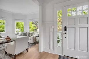 310 W Garfield St, Seattle, WA 98119 - Photo 6