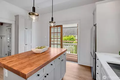 310 W Garfield Street, Seattle, WA 98119 - Photo 16