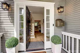 310 W Garfield St, Seattle, WA 98119 - Photo 4