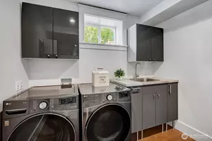 310 W Garfield St, Seattle, WA 98119 - Photo 30