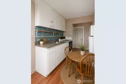 9265 57th Avenue S, Seattle, WA 98118 - Photo 10