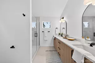 8512 15th Ave NE, Seattle, WA 98115 - Photo 20
