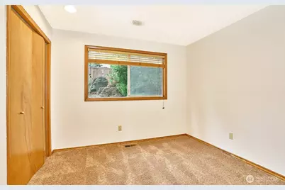 14409 SE 256th Place, Kent, WA 98042 - Photo 18