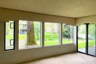 1101 Bellefield Park Ln, Bellevue, WA 98004 - Photo 2