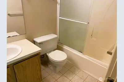 1101 Bellefield Park Lane #1103, Bellevue, WA 98004 - Photo 12