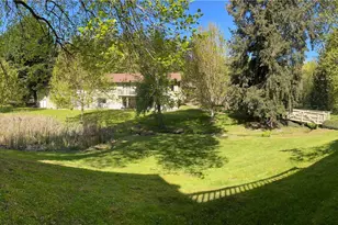 1101 Bellefield Park Ln, Bellevue, WA 98004 - Photo 20
