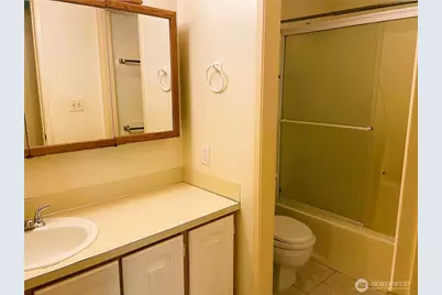 1101 Bellefield Park Lane #1103, Bellevue, WA 98004 - Photo 10
