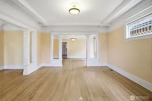 6238 Woodlawn Ave N, Seattle, WA 98103 - Photo 8