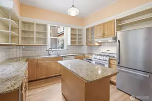 6238 Woodlawn Ave N, Seattle, WA 98103 - Photo 10