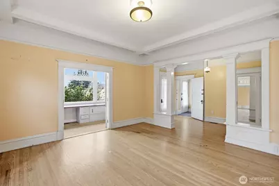 6238 Woodlawn Avenue N, Seattle, WA 98103 - Photo 6