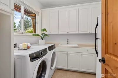 18608 Sound View Place, Edmonds, WA 98020 - Photo 26