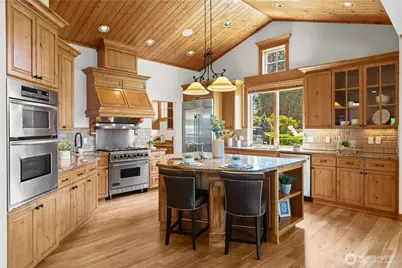 18608 Sound View Place, Edmonds, WA 98020 - Photo 10